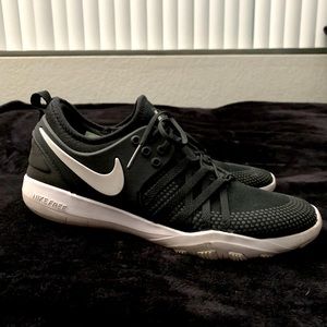 Nike Free TR 7